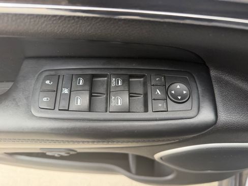 Used 2015 Jeep Grand Cherokee High Altitude image 12