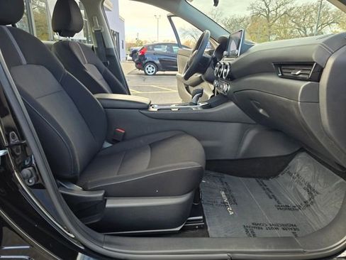 Used 2024 Nissan Sentra SV image 29