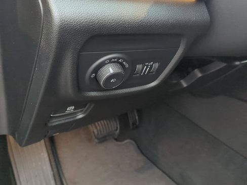 New 2025 Jeep Grand Cherokee L Limited w/ Trailer Tow Package image 15