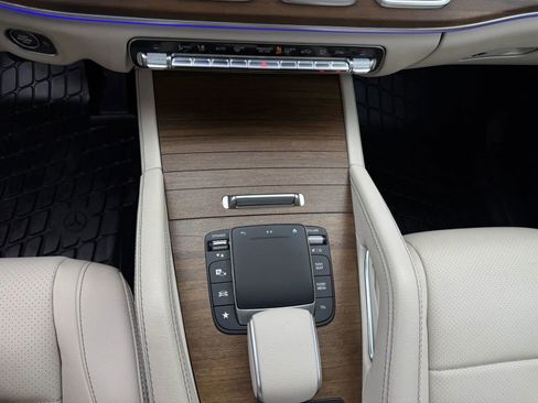 Used 2022 Mercedes-Benz GLS 450 4MATIC image 35