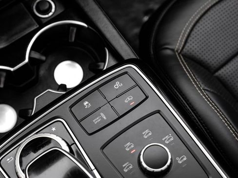 Used 2019 Mercedes-Benz GLS 63 AMG 4MATIC w/ AMG Night Styling Package image 28