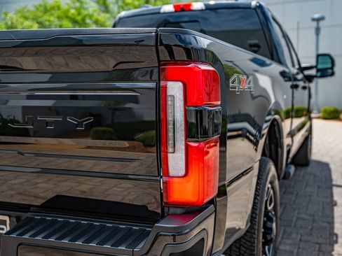Used 2025 Ford F250 Platinum AWD/4WD image 15