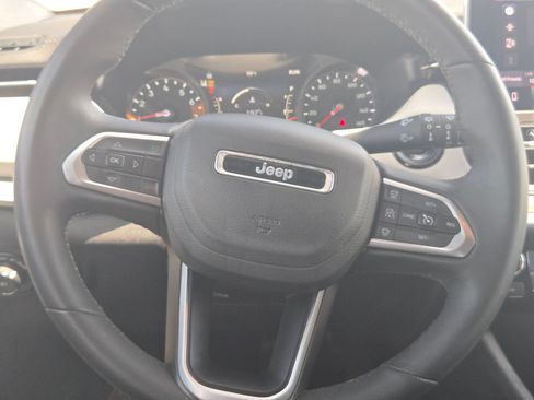 Used 2025 Jeep Compass Limited AWD/4WD image 18