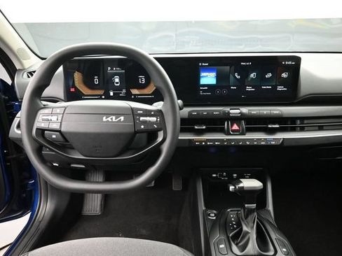 Used 2025 Kia K4 FWD image 14