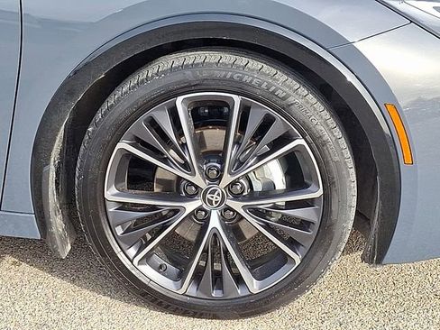 Used 2024 Toyota Prius XLE image 8