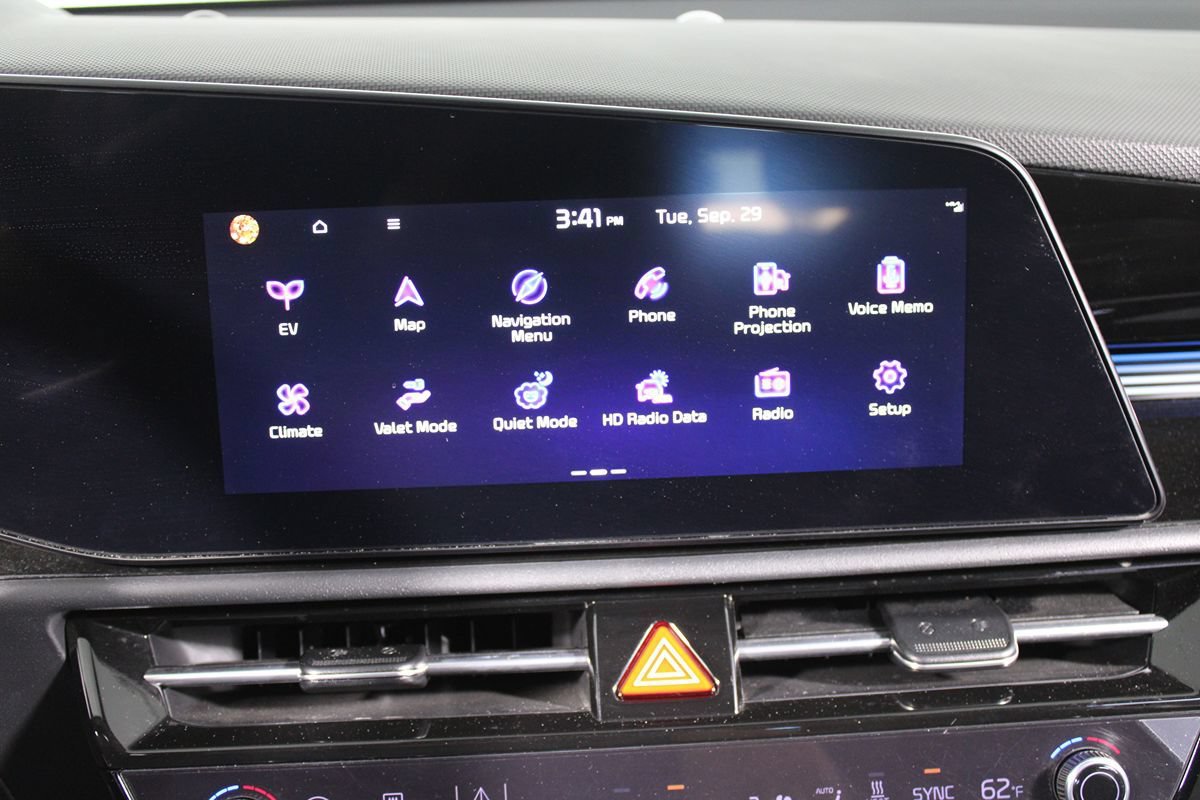 Used 2024 Kia Niro Wind FWD image 12