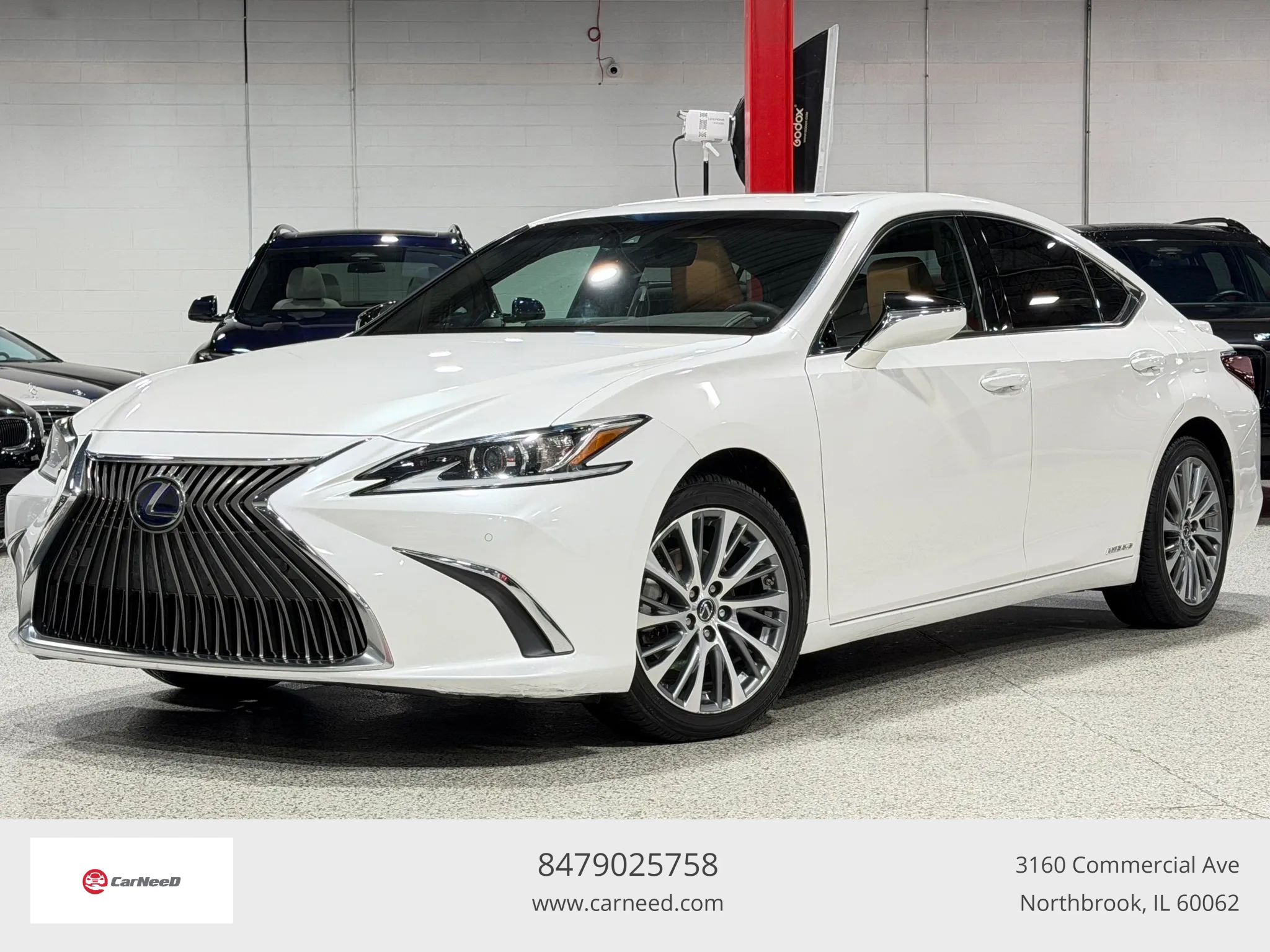 Used 2020 Lexus ES 300h w/ Premium Package FWD image 1