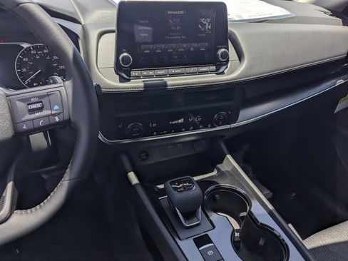 New 2026 Nissan Rogue SV FWD image 10