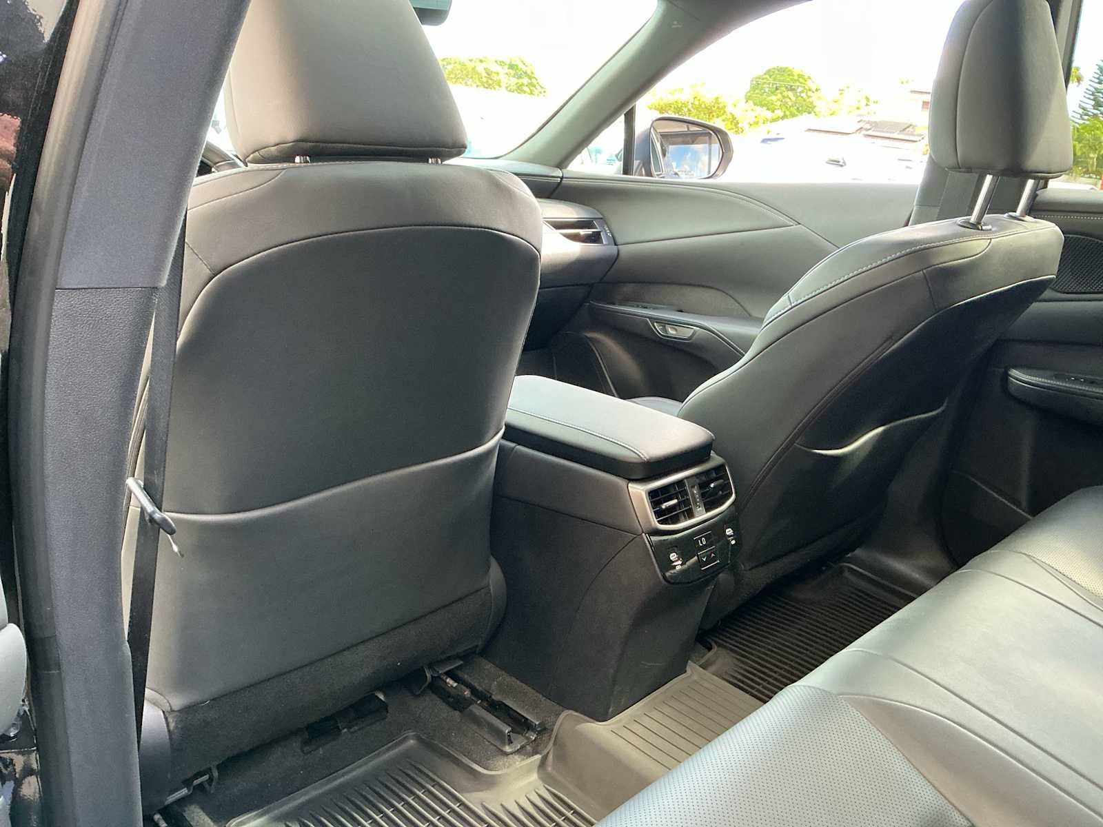 Used 2025 Lexus RX 350h AWD/4WD image 22