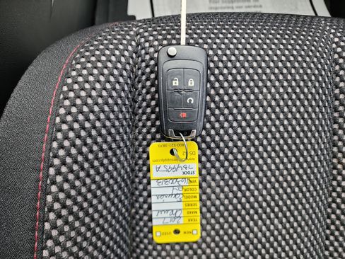 Used 2017 Chevrolet Equinox LT w/ Convenience Package image 35