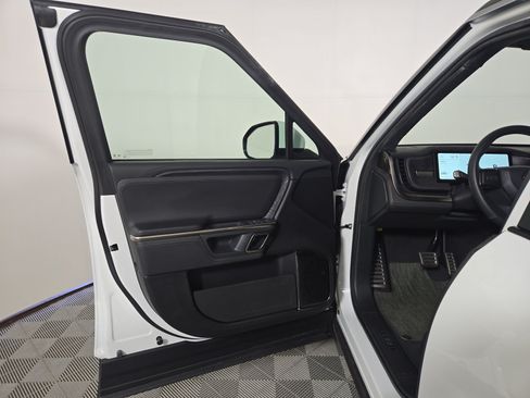 Used 2024 Rivian R1S Adventure Dual AWD/4WD image 16