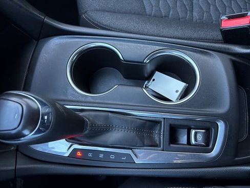 Used 2019 Chevrolet Equinox LT image 22