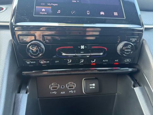 New 2026 Jeep Grand Cherokee Laredo AWD/4WD image 23