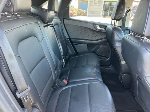 Used 2020 Ford Escape SE Sport image 34