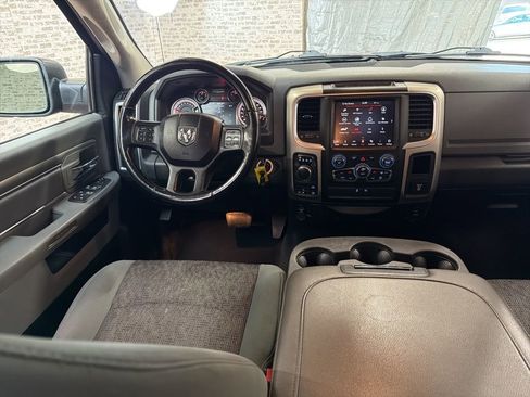 Used 2019 RAM 1500 Classic SLT w/ Luxury Group image 14