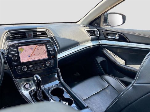 Used 2023 Nissan Maxima SL FWD image 24