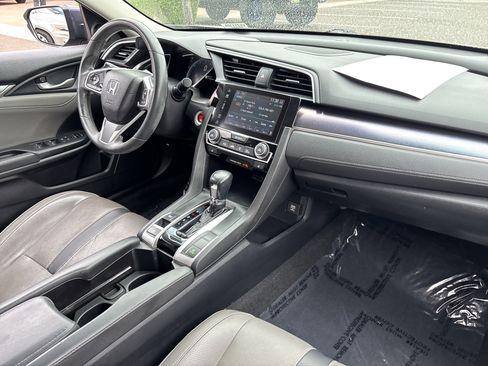 Used 2016 Honda Civic Touring image 11