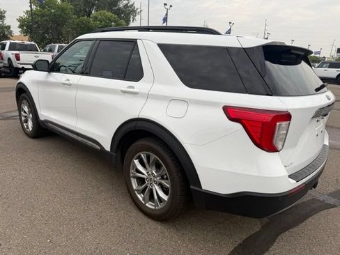 Used 2020 Ford Explorer XLT w/ Equipment Group 202A AWD/4WD image 8