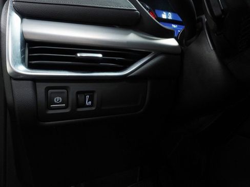 Used 2021 Cadillac XT4 Premium Luxury w/ Enhanced Visibility Package image 24