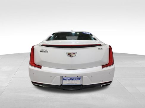 Used 2018 Cadillac XTS Luxury image 3