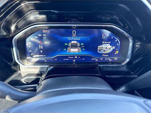 Used 2024 Chevrolet Silverado 2500 LT image 4