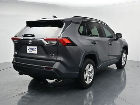 Used 2021 Toyota RAV4 XLE AWD/4WD image 9