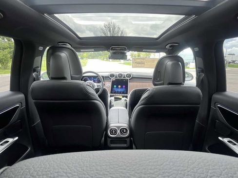 Used 2026 Mercedes-Benz GLC 300 4MATIC image 13