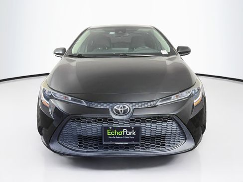 Used 2022 Toyota Corolla LE w/ LE Convenience Package FWD image 2