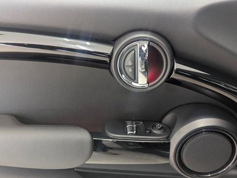 Used 2020 MINI Cooper S image 13