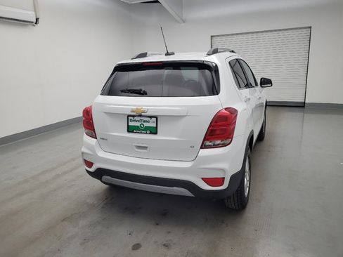 Used 2020 Chevrolet Trax LT w/ LT Convenience Package FWD image 7
