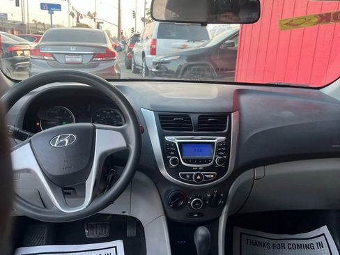 Used 2013 Hyundai Accent GLS image 6