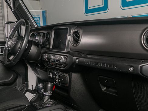 Used 2022 Jeep Wrangler Unlimited Sport w/ Sun And Sound Package image 28