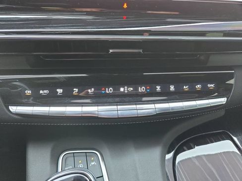 Used 2021 Cadillac Escalade Sport w/ Driver Assist Tech Package AWD/4WD image 26