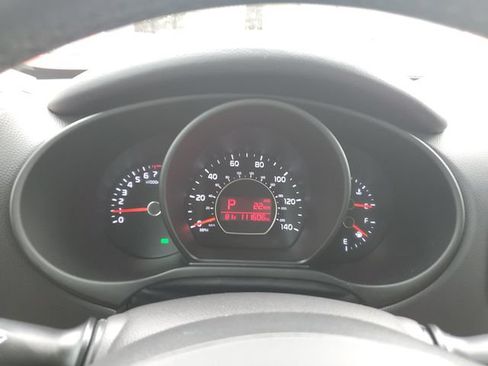 Used 2015 Kia Soul ! FWD image 23