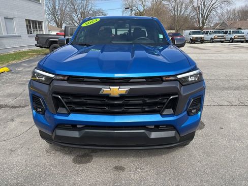 Used 2023 Chevrolet Colorado LT w/ LT Convenience Package III AWD/4WD image 2