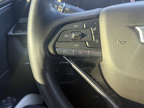 Used 2022 Cadillac Escalade ESV Sport w/ Touring Package image 20