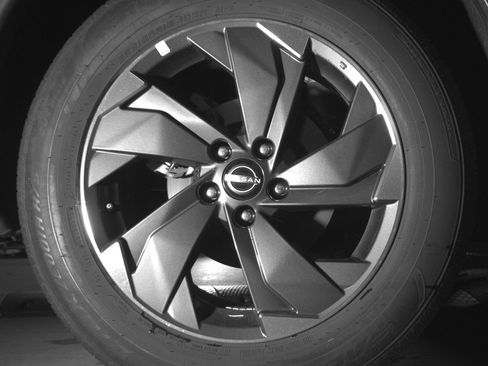 Used 2025 Nissan Rogue SV image 15