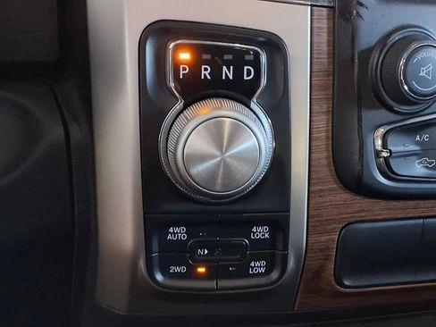 Used 2018 RAM 1500 Laramie image 24