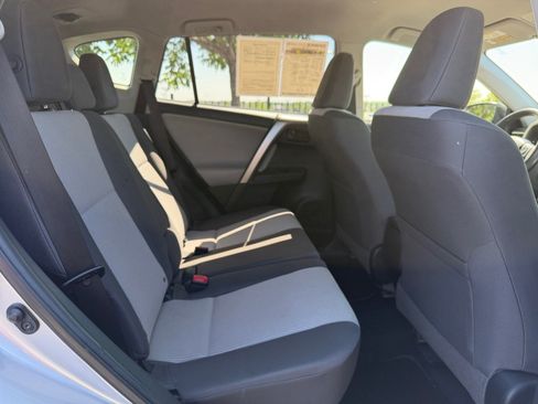 Used 2015 Toyota RAV4 LE AWD/4WD image 30
