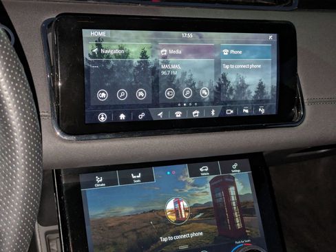 Used 2020 Land Rover Range Rover Evoque R-Dynamic SE image 17