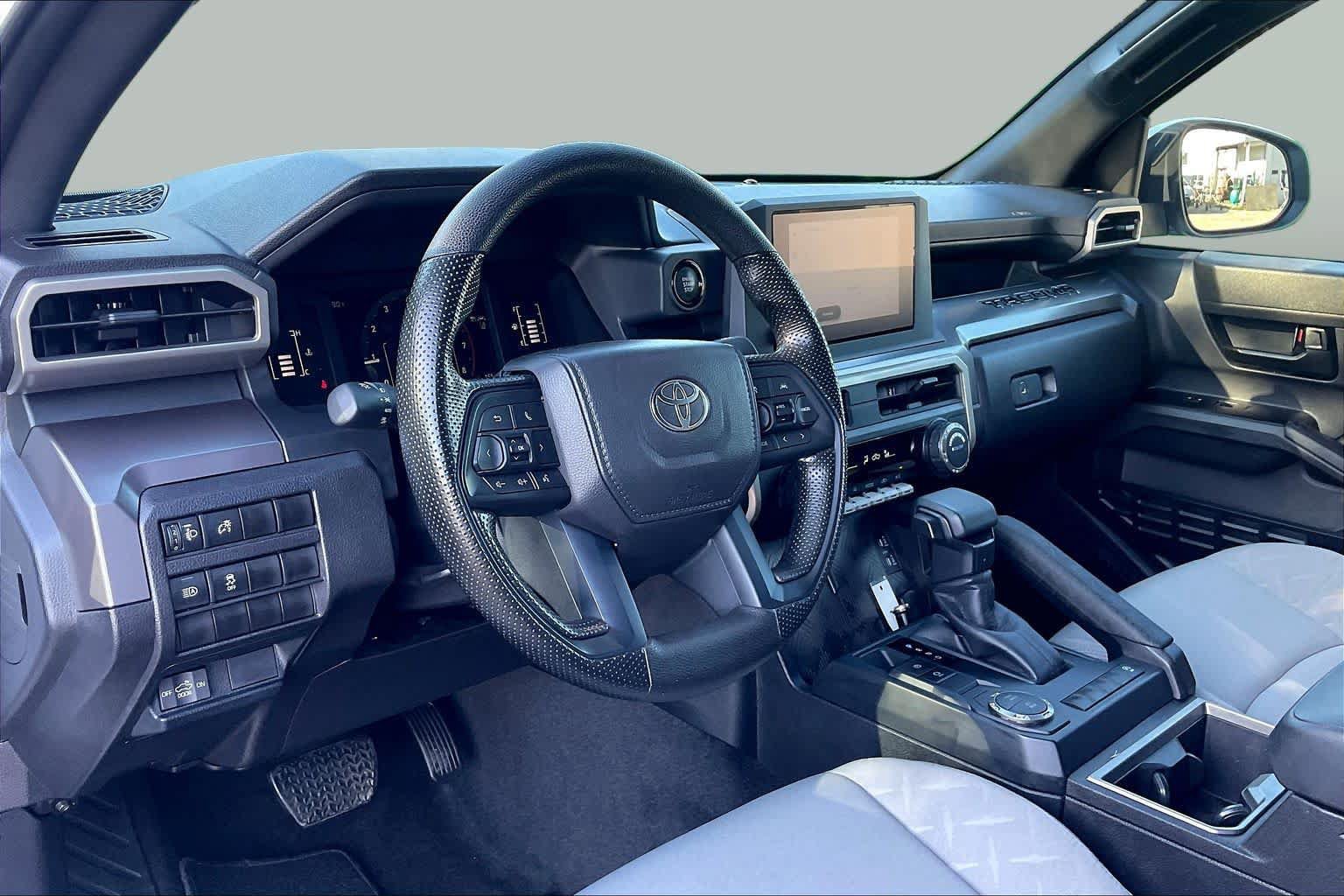 Used 2026 Toyota Tacoma SR5 RWD image 17