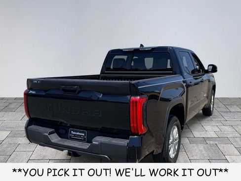 Used 2023 Toyota Tundra SR5 w/ SR5 Convenience Package RWD image 7