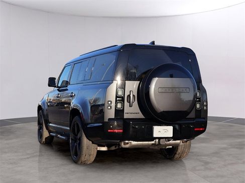 New 2026 Land Rover Defender 130 X-Dynamic SE image 7