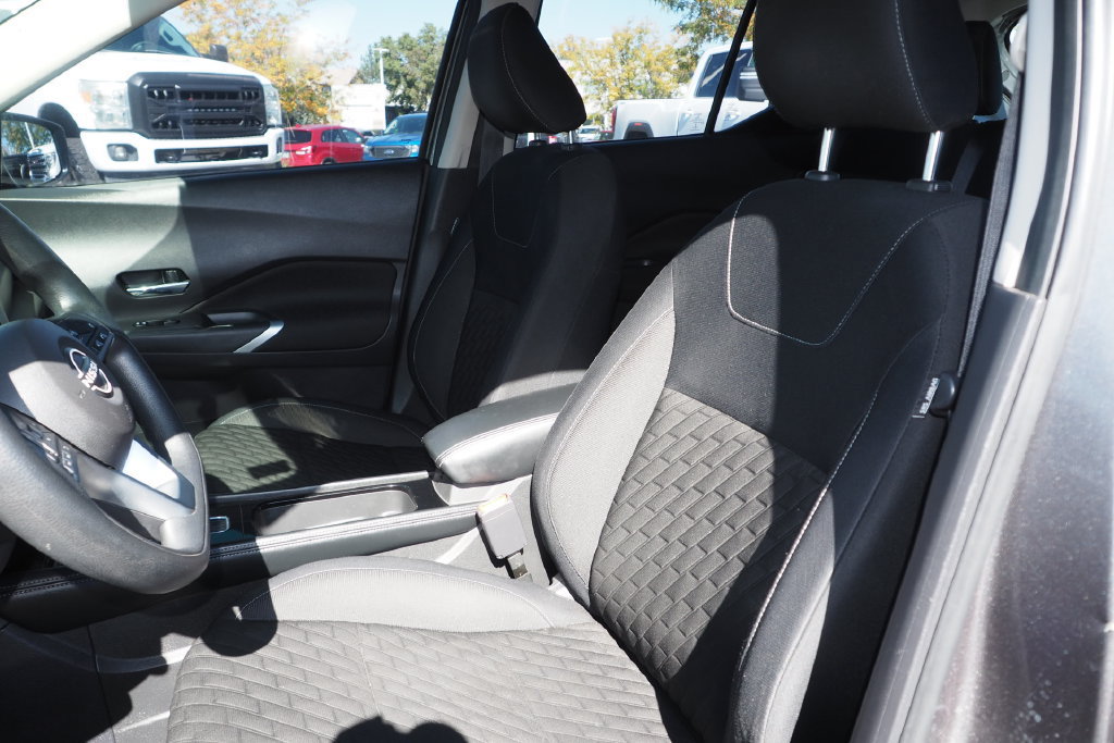 Used 2023 Nissan Kicks SV FWD image 13