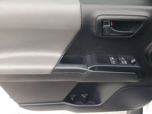 Used 2023 Toyota Tacoma TRD Sport image 15