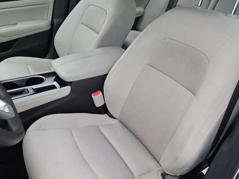 Used 2023 Nissan Altima 2.5 SV FWD image 12