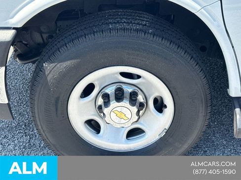 Used 2025 Chevrolet Express 3500 LT w/ LT Preferred Equipment Group RWD image 15