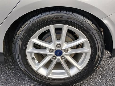Used 2016 Ford Focus SE FWD image 17