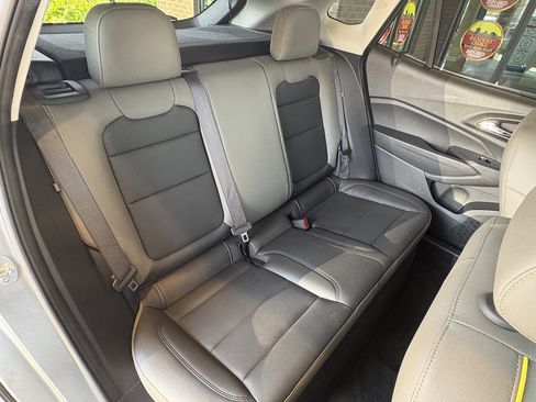 Used 2025 Chevrolet Trax ACTIV w/ Driver Confidence Package FWD image 27