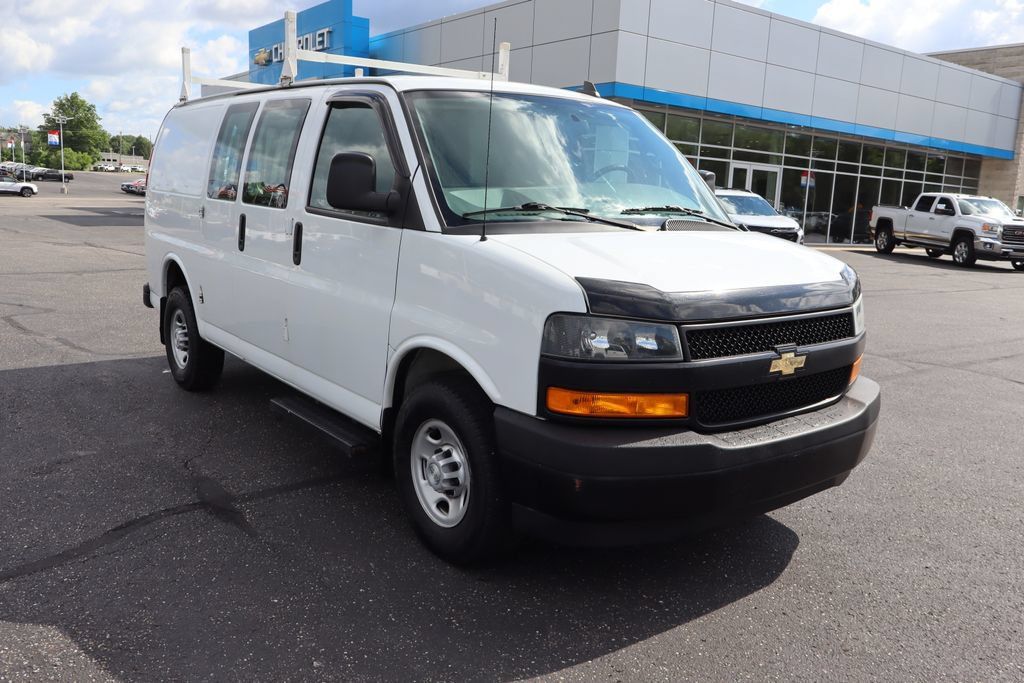 Used 2019 Chevrolet Express 2500 w/ Driver Convenience Package RWD image 2